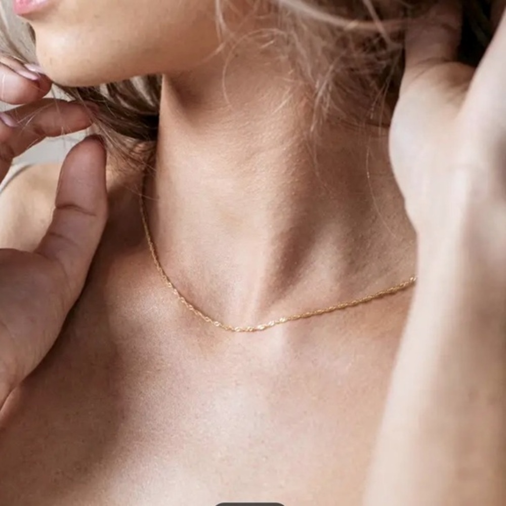 18K gold plated 15” L X 2mm W water wave twist clavicle necklace w 2” extension